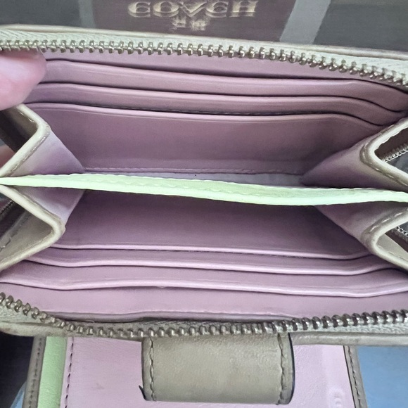 Coach wallet - Picture 9 of 10